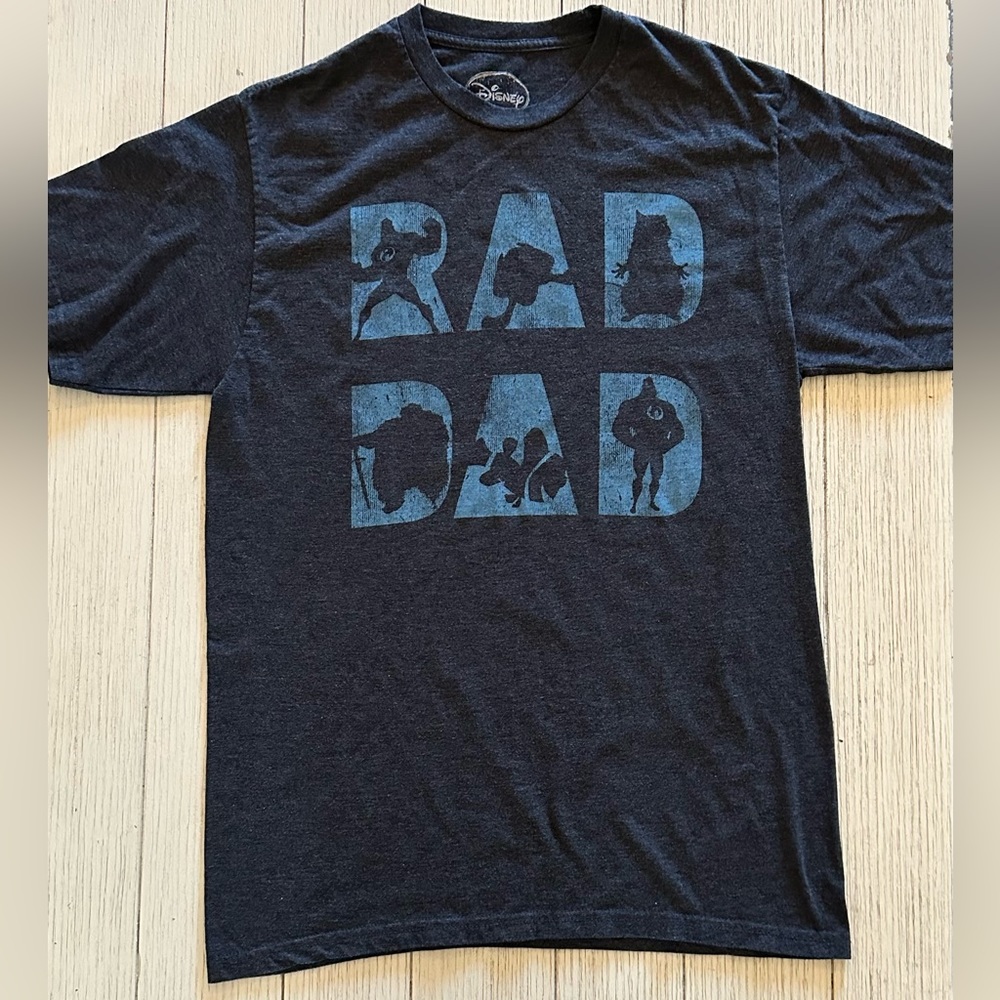 Disney Pixar Rad Dad T-shirt, size M